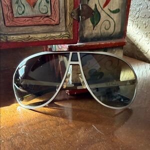 Stylish Paul Frank Silver Aviator Sunglasses